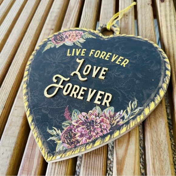 Michael's Halloween Wicked Garden Heart Gothic Live Forever Love Wall Art Plaque - Picture 7 of 12
